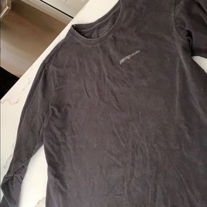 Patagonia men’s longsleeve shirt